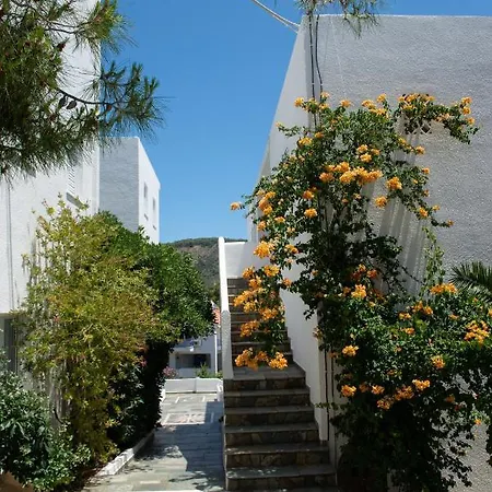 Apartahotel Christine 3*